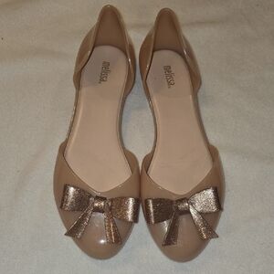 Melissa D’Orsay Jelly Flats with Glitter Bow – Nude/Tan
